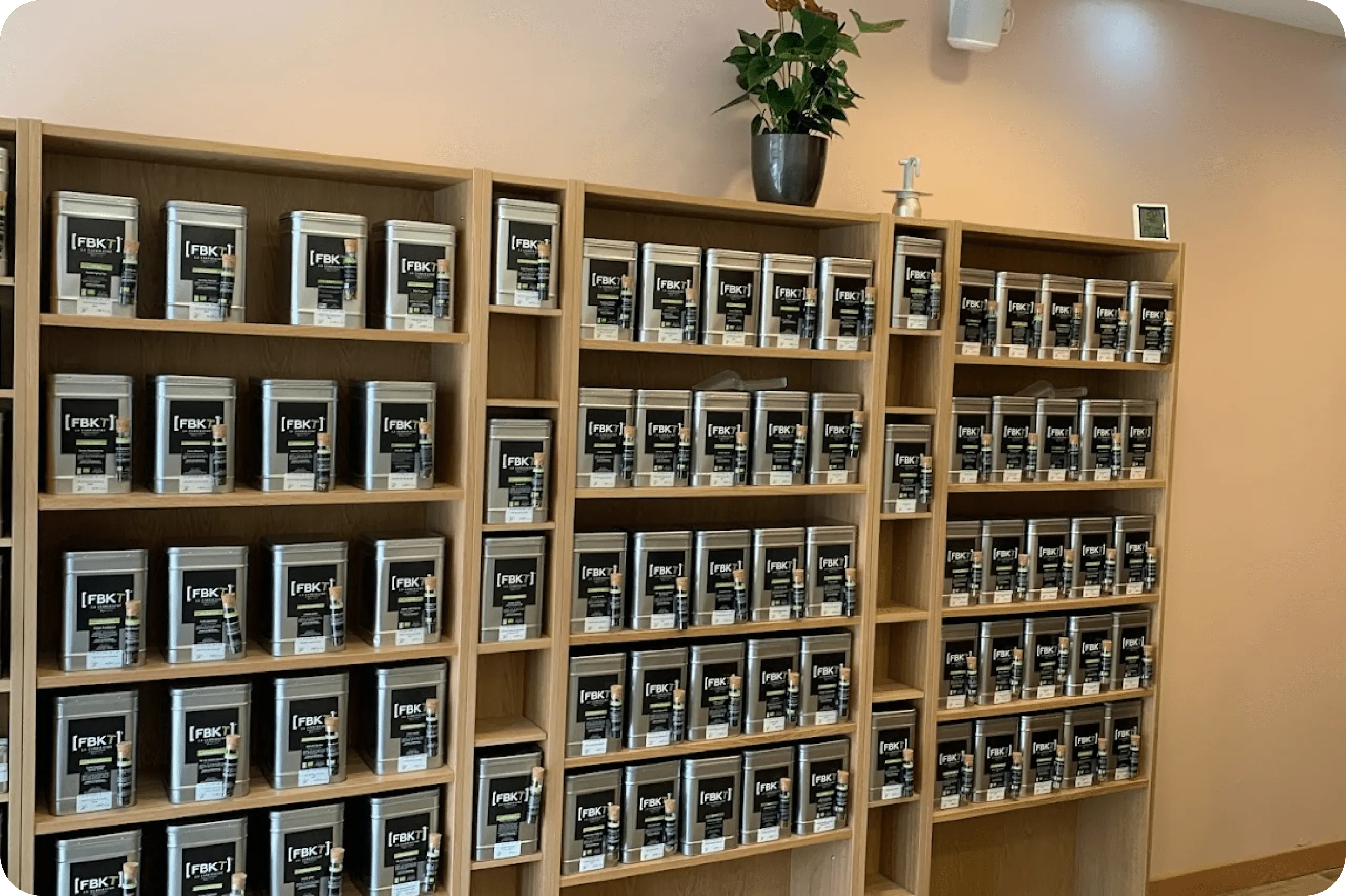 photo du présentoir de thé du magasin